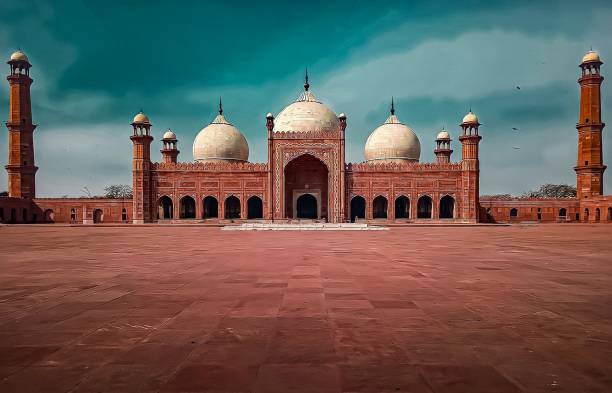 20-Day Lahore Tour: Culture & Heritage with Icecapped Adventure